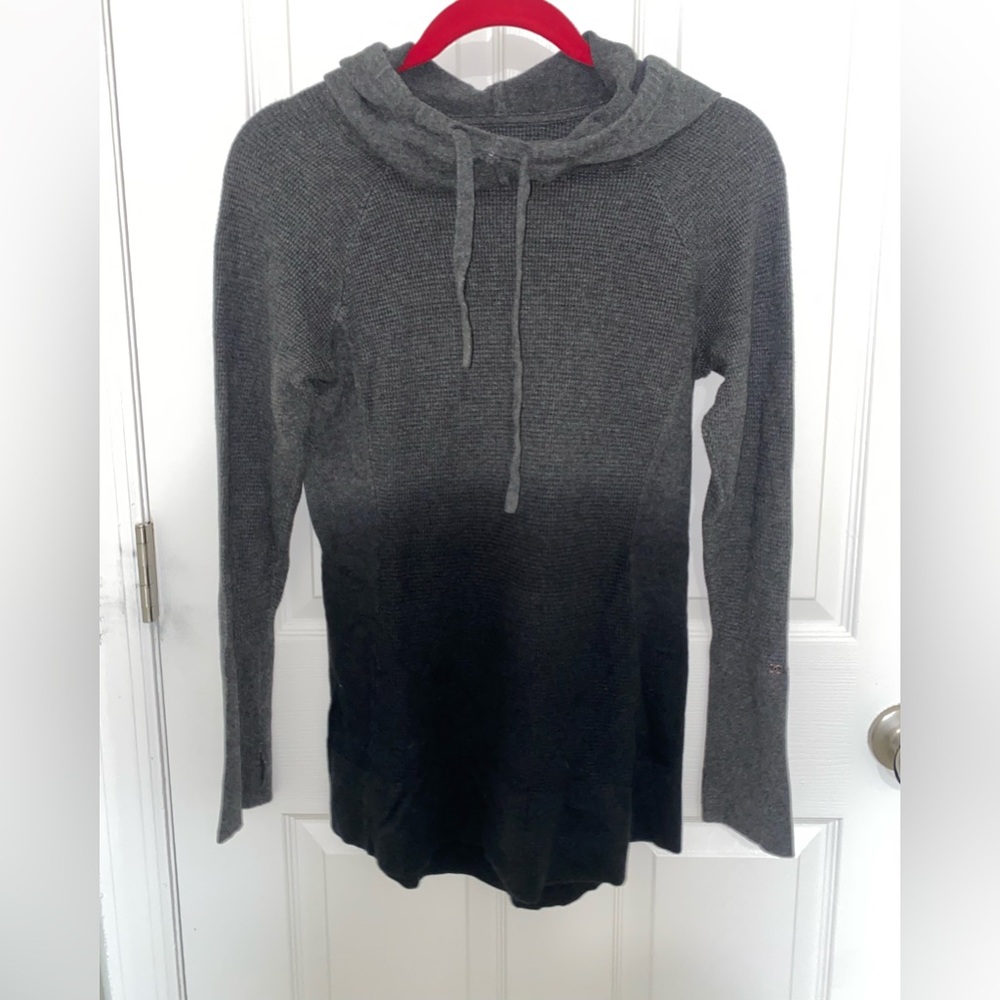 CALIA Hoodie